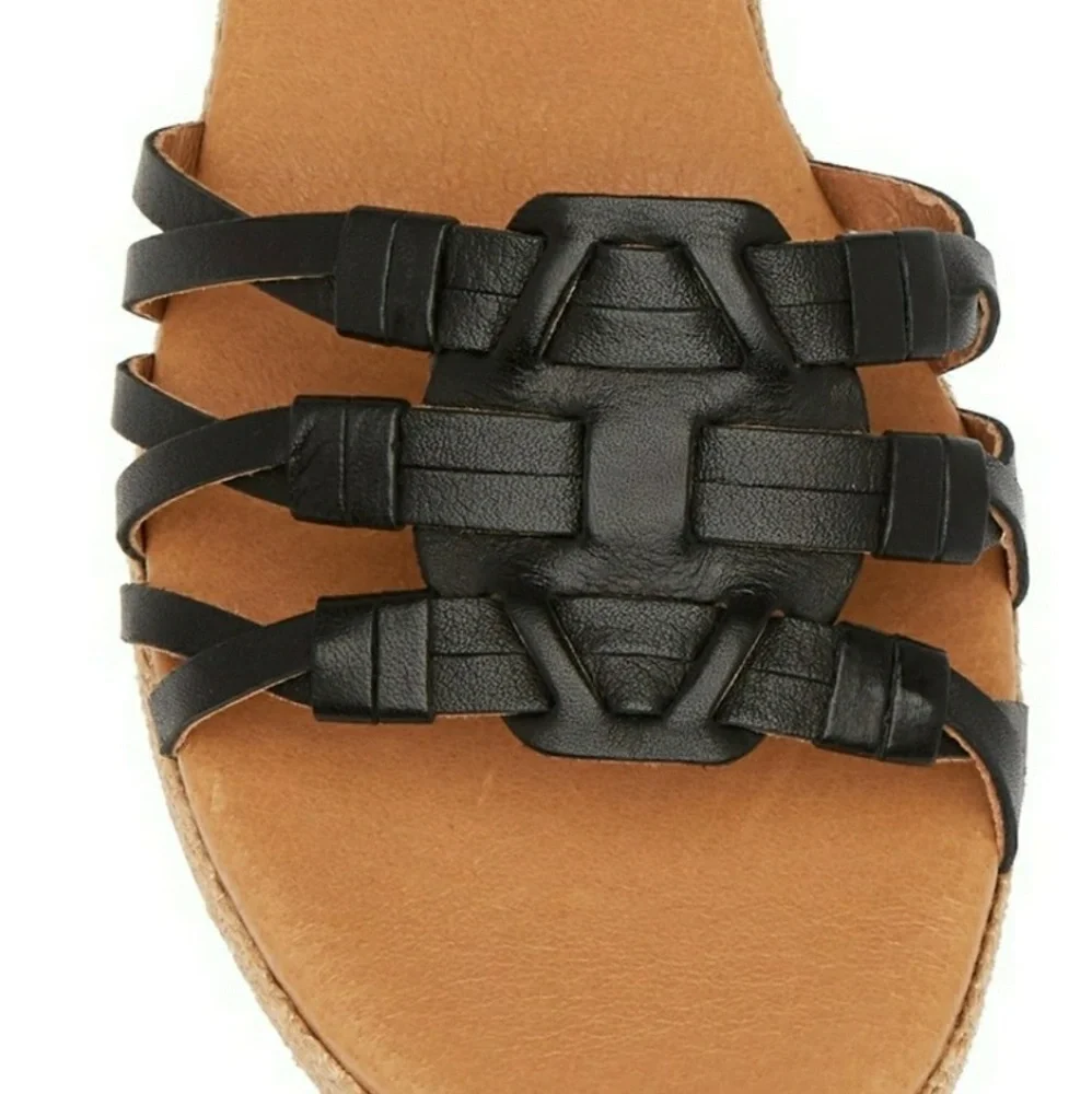 UGG Black Leather Strappy Ankle Sandals Size 11: GOOD CONDITION - Picture 8 of 8